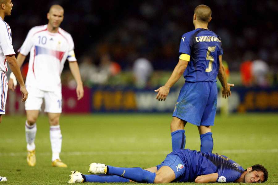 Las consecuencias del cabezazo más famoso de la historia del fútbol Las consecuencias del cabezazo más famoso de la historia del fútbol