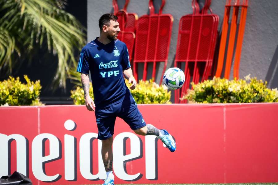 Messi in training for Argentina