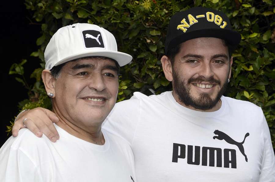 Maradona JR con su padre en una foto de 2016