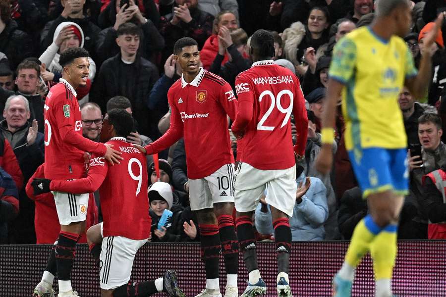 Manchester United er finaleklar efter samlet storsejr