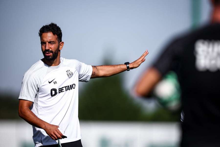 Rúben Amorim orientou treino sem os titulares do jogo com o Rio Ave