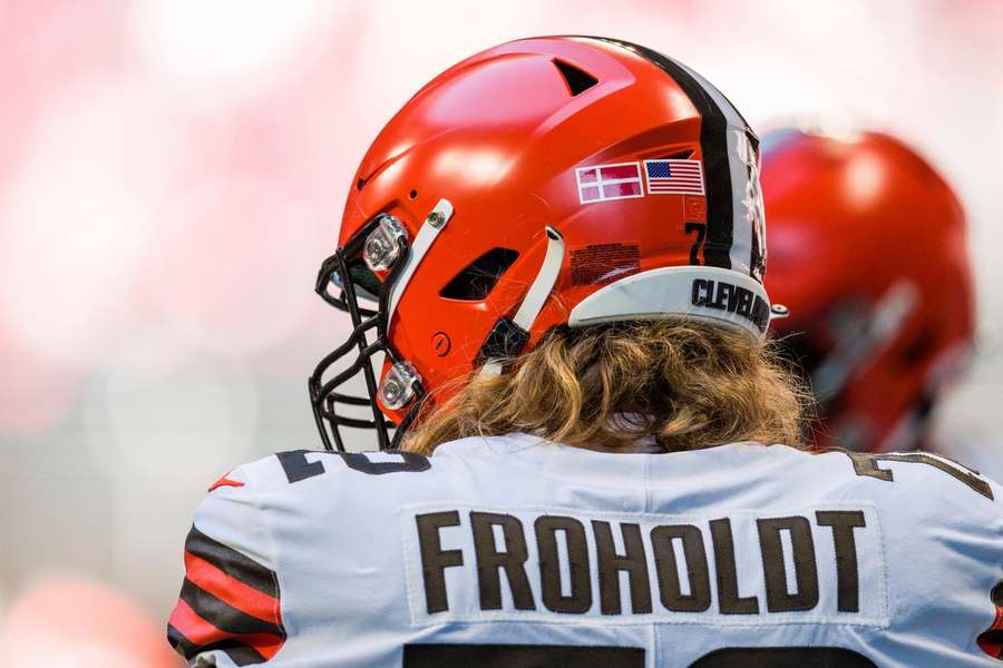 Hjalte Froholdt fik søndag sin første NFL-start i karrieren. 