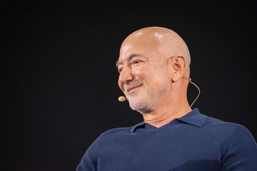 Jeff Bezos Jeff Bezos