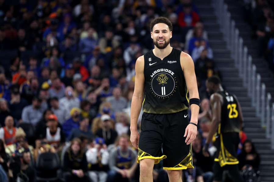 Klay Thompson teve ótima atuação nesta segunda-feira (13)