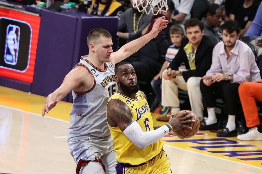 Jokic e LeBron vão se encontrar no primeiro jogo da nova temporada da NBA 