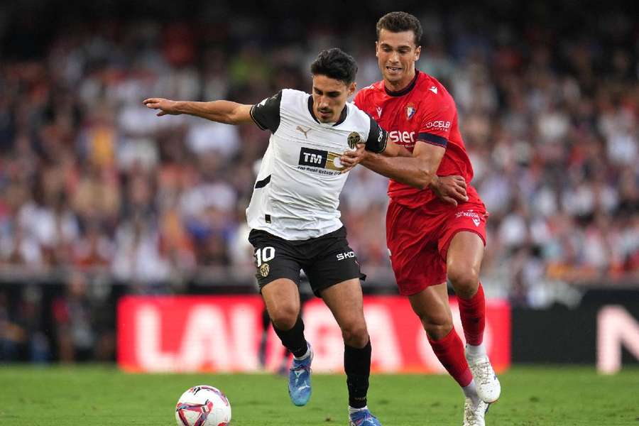 Almeida y Torró en el Valencia-Osasuna