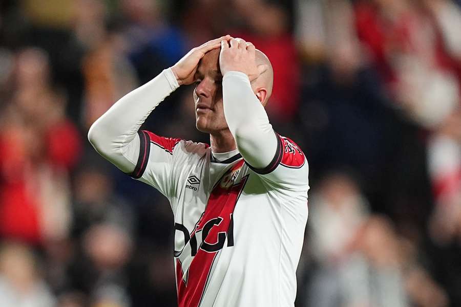 Isi lamenta uma ocasião falhada do Rayo Isi lamenta uma ocasião falhada do Rayo