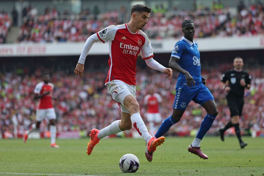 Arsenal midfielder Kai Havertz runs with the ball