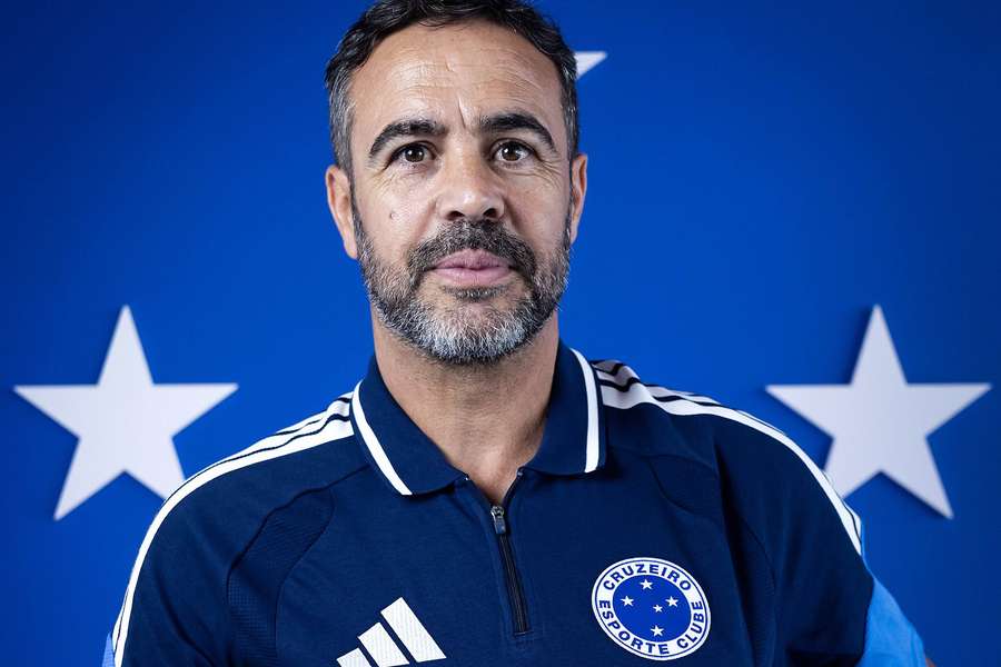 Números animam: Artur Jorge estreia pelo Cruzeiro com histórico de impacto imediato