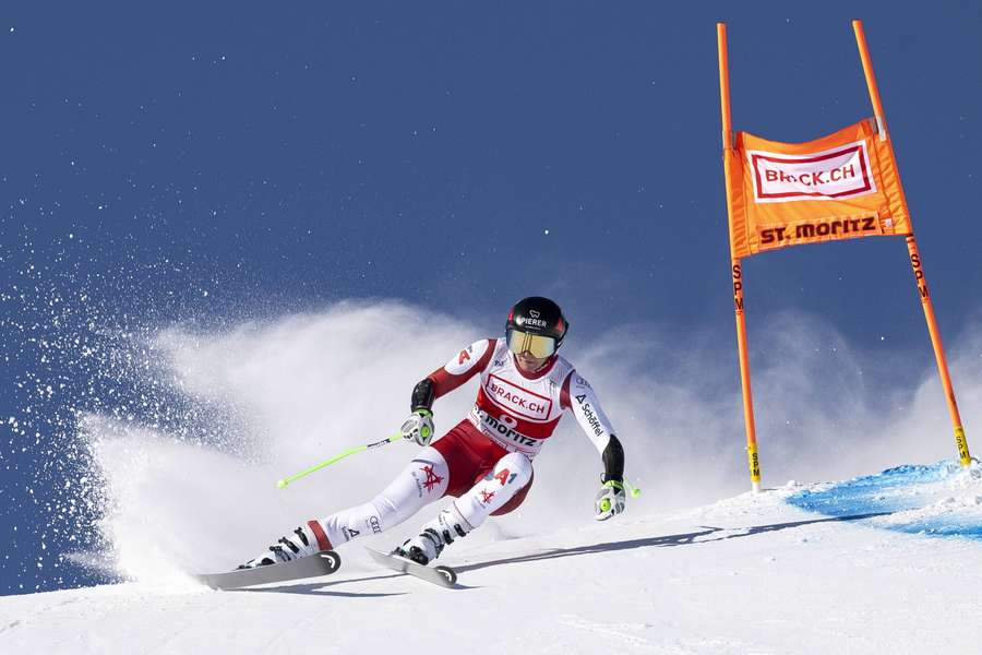 Zwycięstwo Huetter w supergiganie w St. Moritz, powrót Vonn