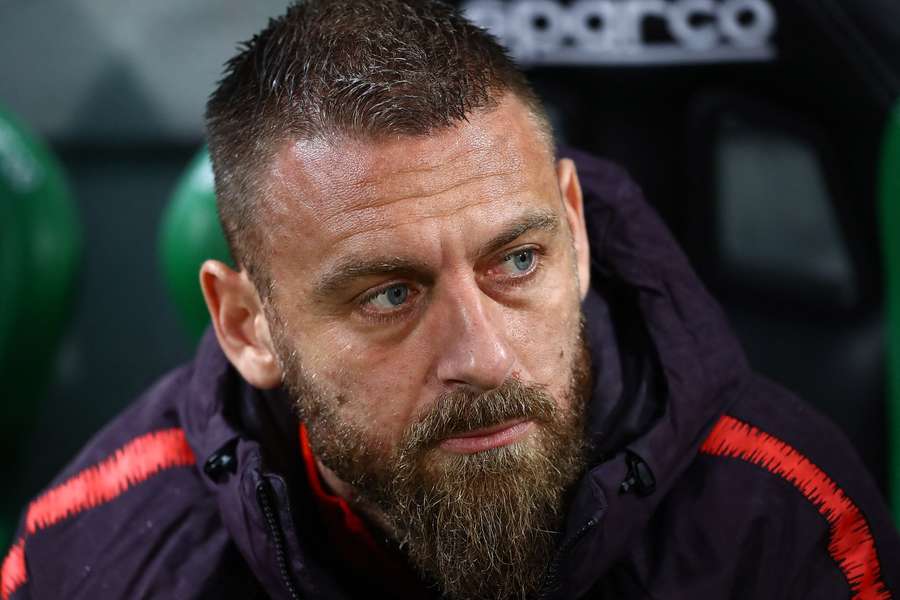 Roma appoint De Rossi as new head coach in place of sacked Mourinho ...