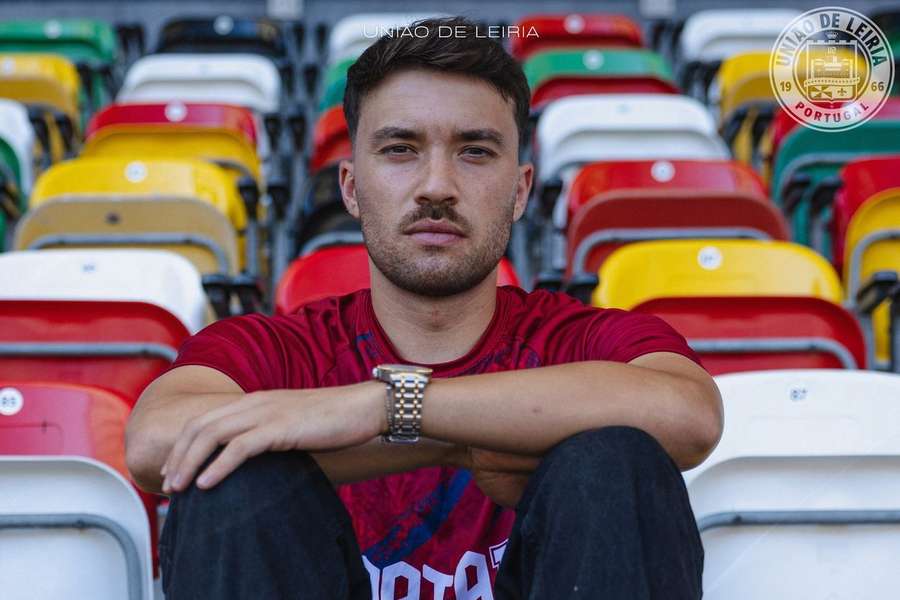 João Silva com as cores da UD Leiria