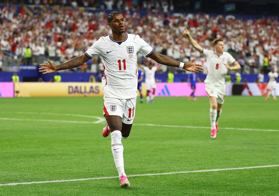 Rashford celebrates his goal