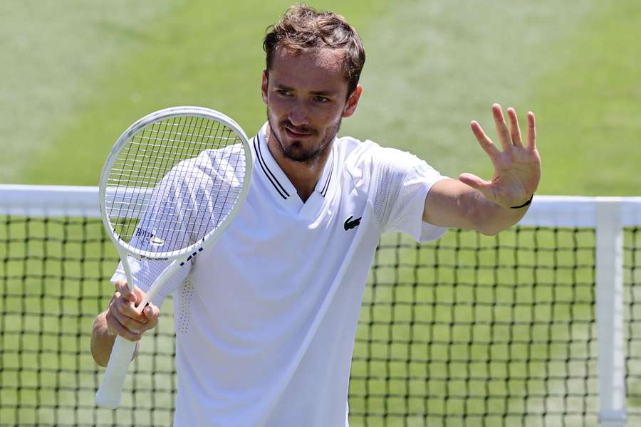 Medvedev quer chegar às quartas de final de Wimbledon pela primeira vez