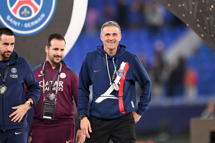 Luis Enrique após a vitória na Supertaça de França