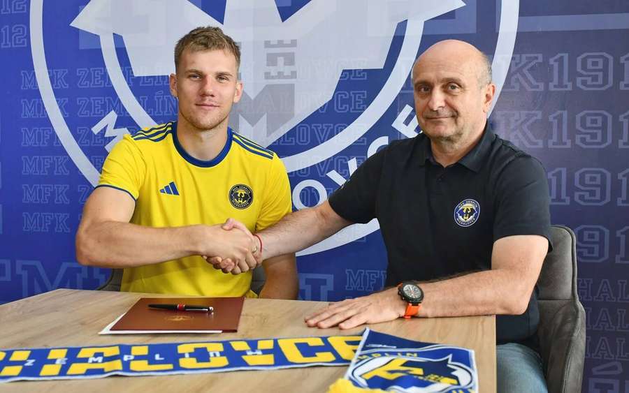 Michalovce predstavili útočníka z Litvy. Michalovce predstavili útočníka z Litvy.