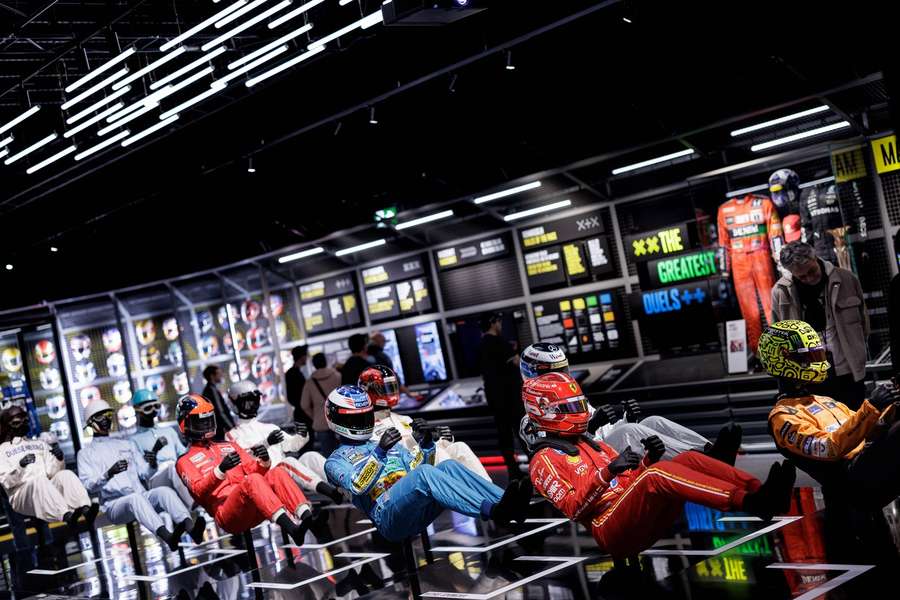 McLaren şi-a prezentat noul monopost MCL40 în Bahrain