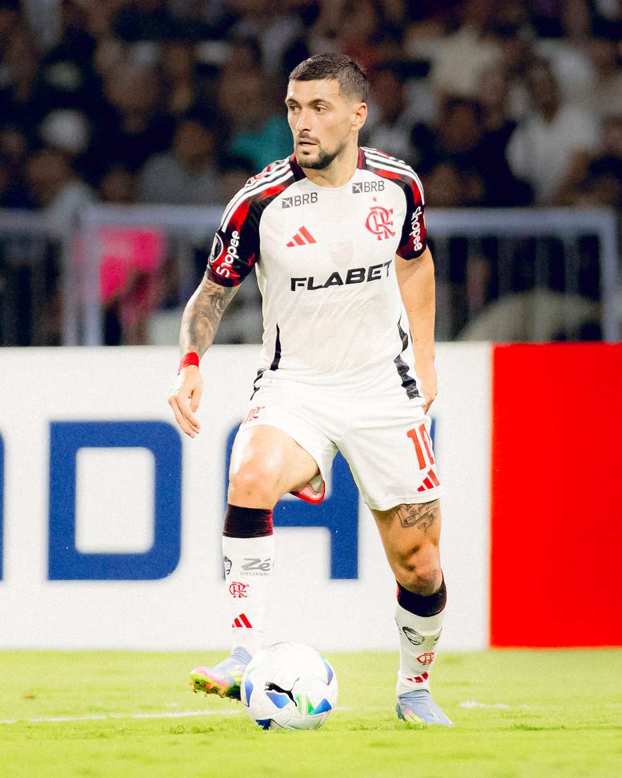 Arrascaeta teve a chance de fazer o segundo ainda no primeiro tempo Arrascaeta teve a chance de fazer o segundo ainda no primeiro tempo