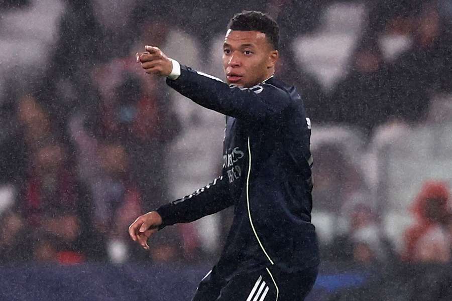 Mbappé dal dva góly, na body to ale Realu nestačilo. Mbappé dal dva góly, na body to ale Realu nestačilo.