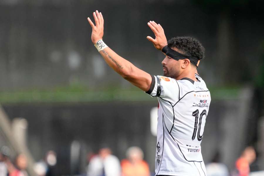 Richie Mounga in action for Japanese club Toshiba Brave Lupus. 