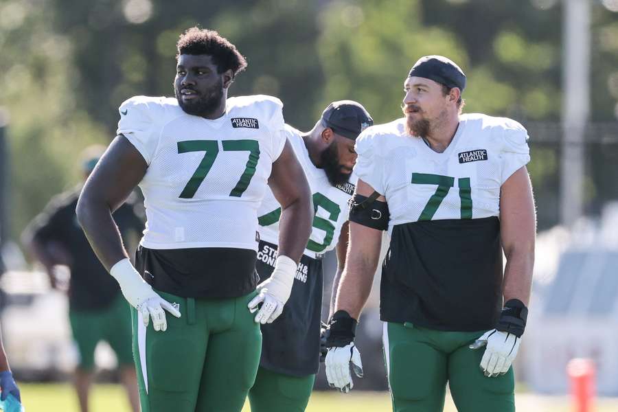 The Jets’ Mekhi Becton will miss the entire 2022 season through injury
