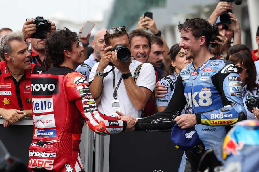 Alex Marquez sărbătorește alături de fratele său, Marc Marquez