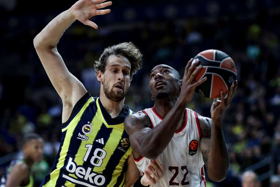 Bayern unterliegt in Istanbul.