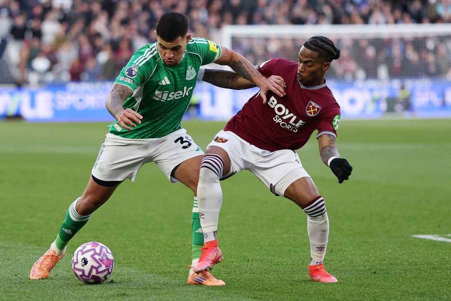 West Ham's Crysencio Summerville challenges Newcastle's Bruno Guimaraes West Ham's Crysencio Summerville challenges Newcastle's Bruno Guimaraes