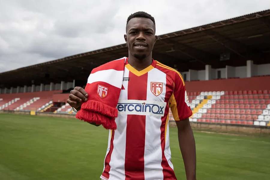 Abdoulaye Keita assinou até 2029 com o AFS Abdoulaye Keita assinou até 2029 com o AFS