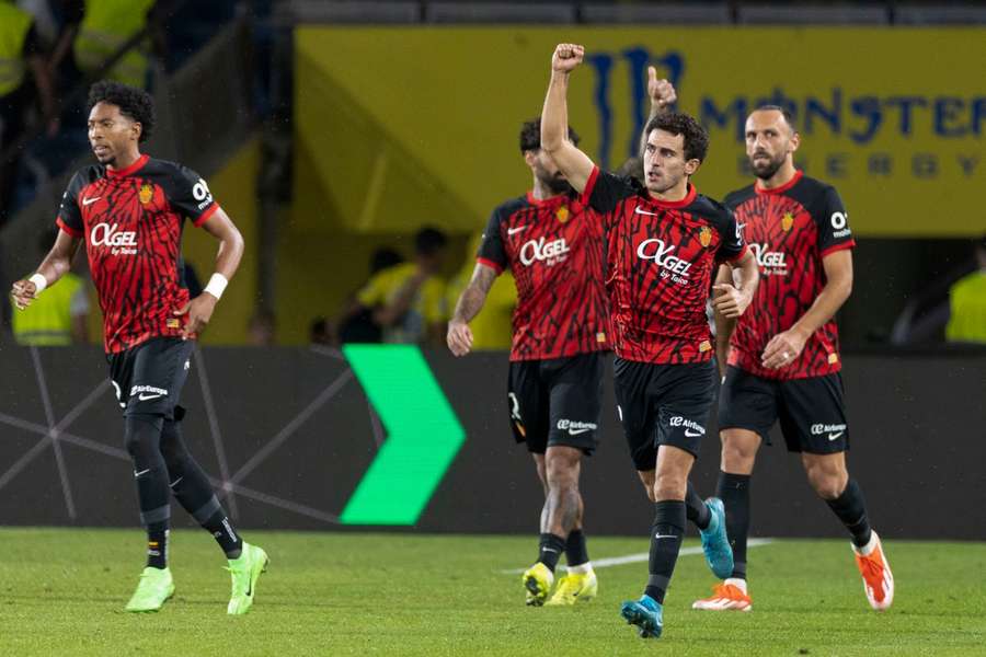 Los jugadores del Mallorca celebran uno de sus goles en Las Palmas