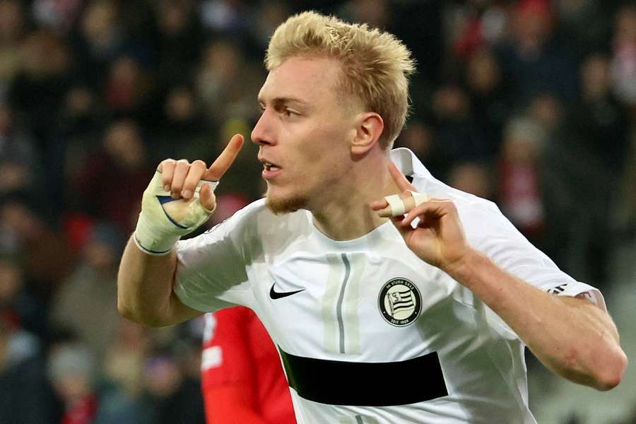 L'attaquant danois du club autrichien du Sturm Graz, Mika Biereth, 22 ans le 8 février, s'est engagé avec Monaco jusqu'au 30 juin 2029.