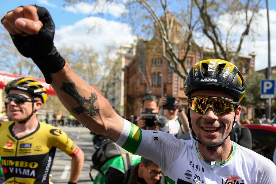 Roglic celebra su triunfo en la general de la Volta a Catalunya