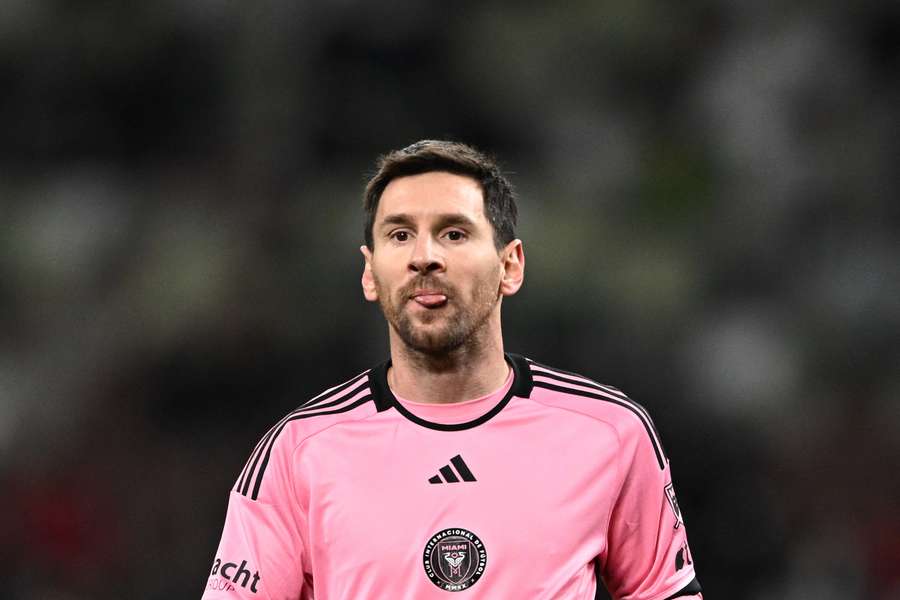Lionel Messi in het oefenduel tegen Vissel Kobe