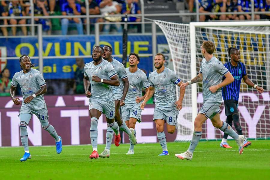 A alegria de Keinan Davis em San Siro