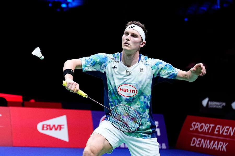 Axelsen og Antonsen uddeler VM-prygl i første runde