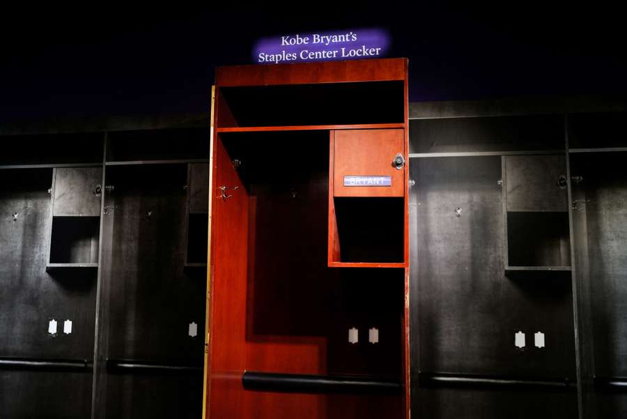 La taquilla de Kobe Bryant en el Staples Center antes de su remodelación