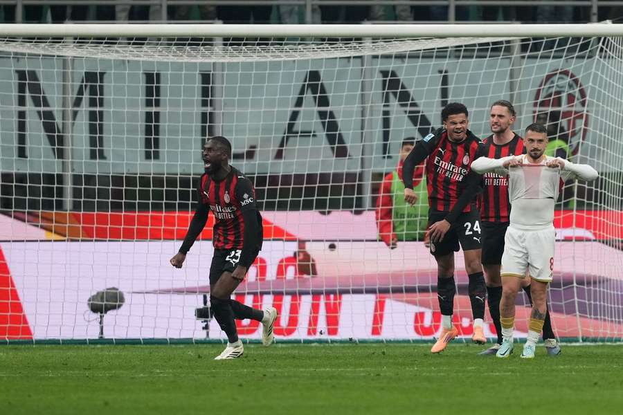 Genoa's Nicolae Stanciu missed a last-gasp penalty