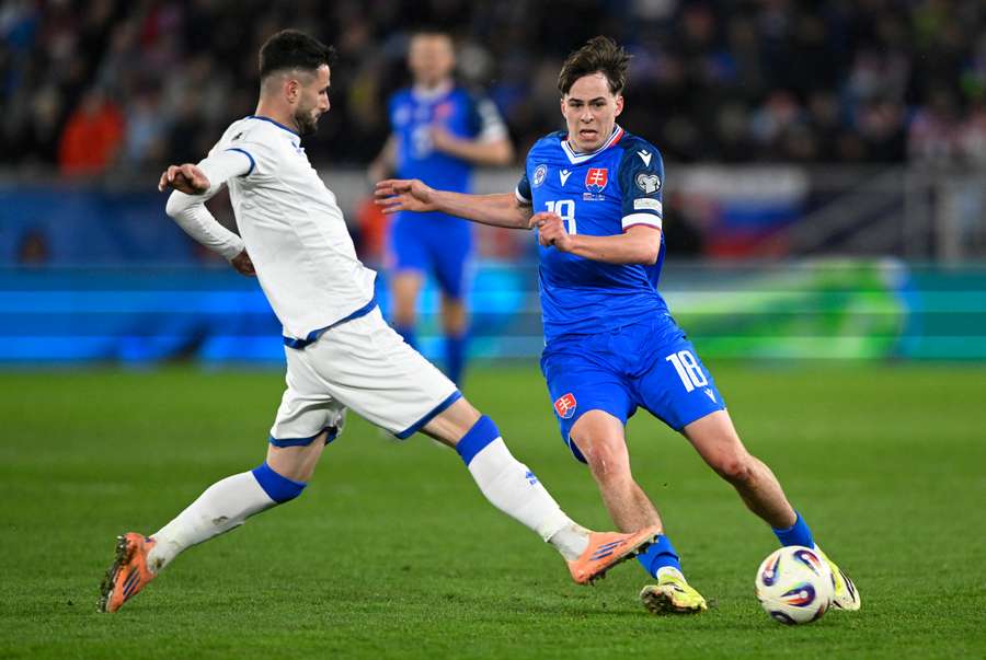 Sauer sa zranil v prvom polčase zápasu s Kosovom.