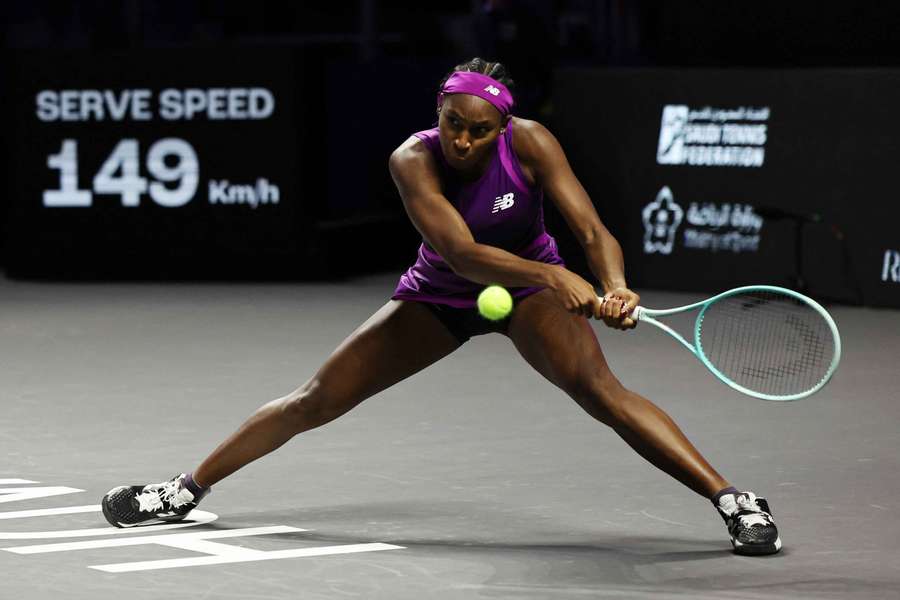 Coco Gauff makes quick work of her opening match at the WTA Finals, winning in two sets. 