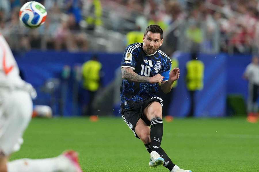 Messi vedie Argentínu za úspechom na MS. Messi vedie Argentínu za úspechom na MS.