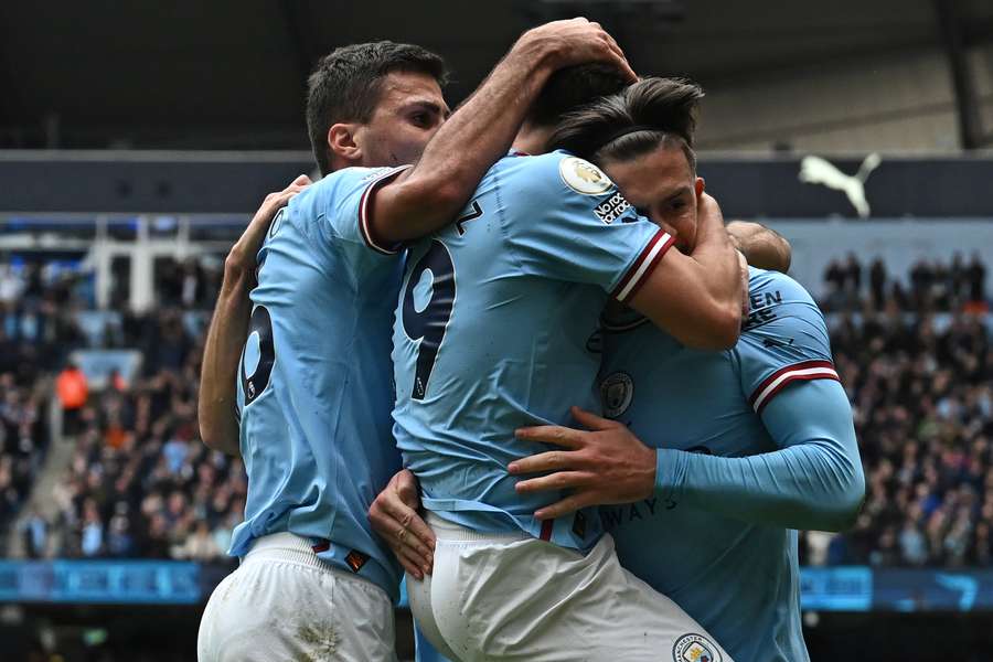 Les joueurs de Manchester City célébrant le but de Julian Alvarez.