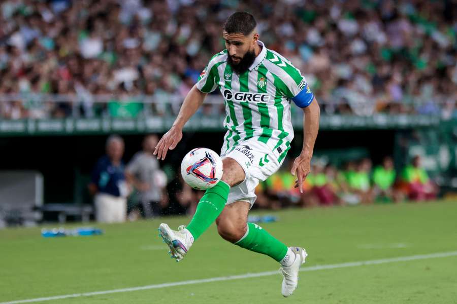 Real Betis hat nur zehn Spieler gemeldet.