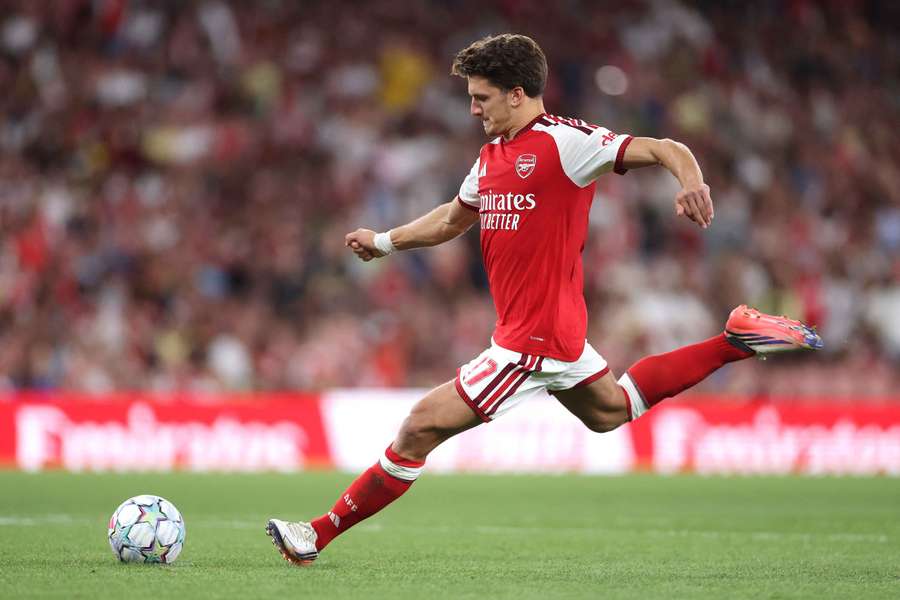 Dónde ver el Arsenal - Manchester City en TV y online; alineaciones y previa