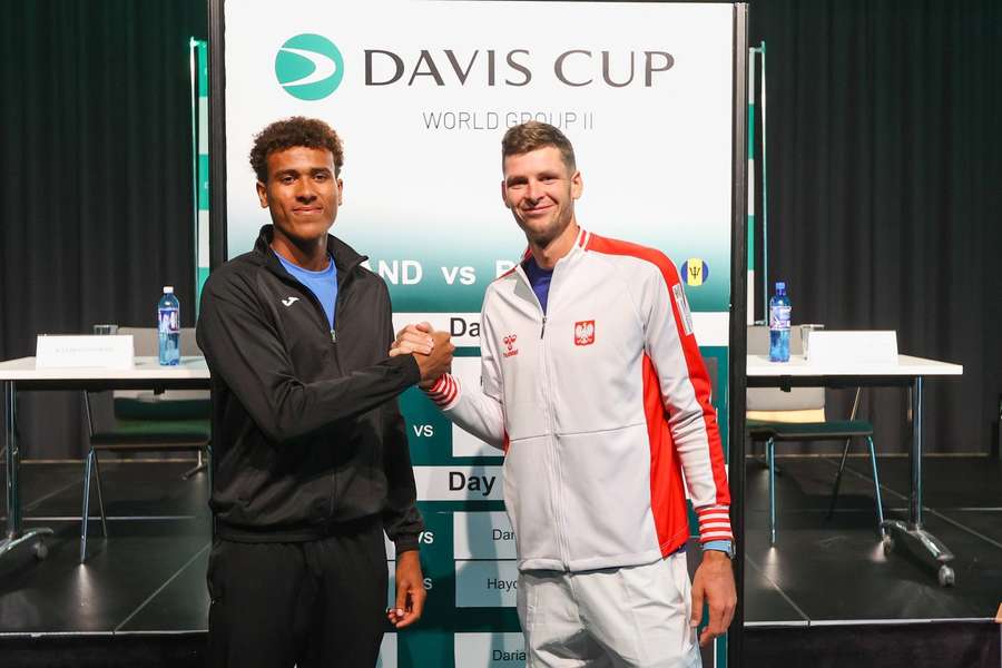 Hurkacz zgodnie z planem zaczyna od wygranej w Pucharze Davisa