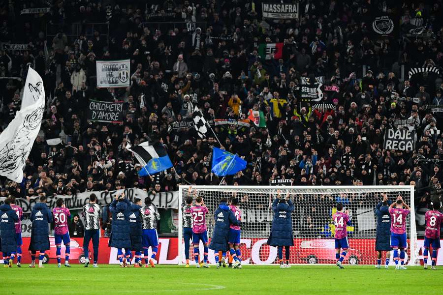 Verso Napoli-Juventus: "Fino alla fine" non solo uno slogan, ma la forza dei bianconeri