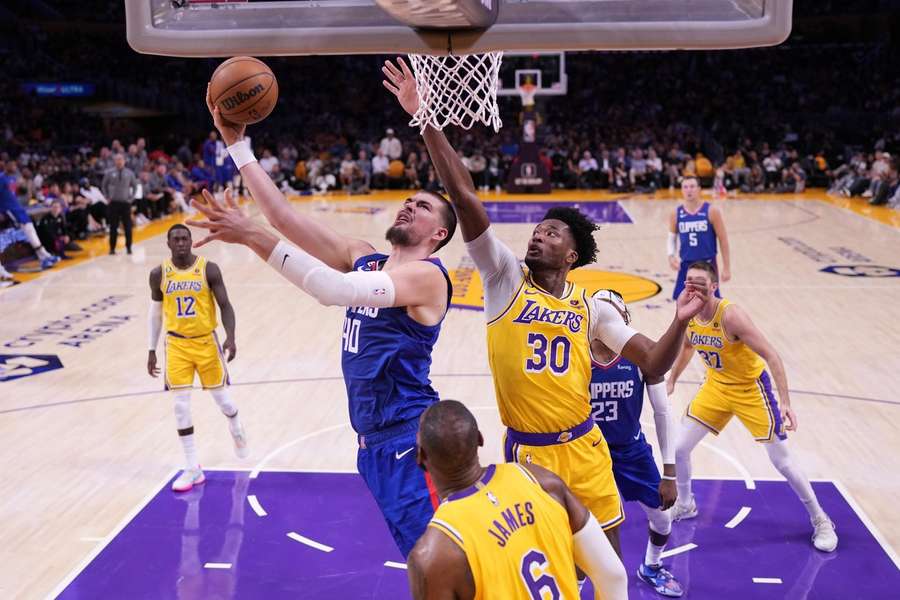 Clippers ovládli bitku o Los Angeles.