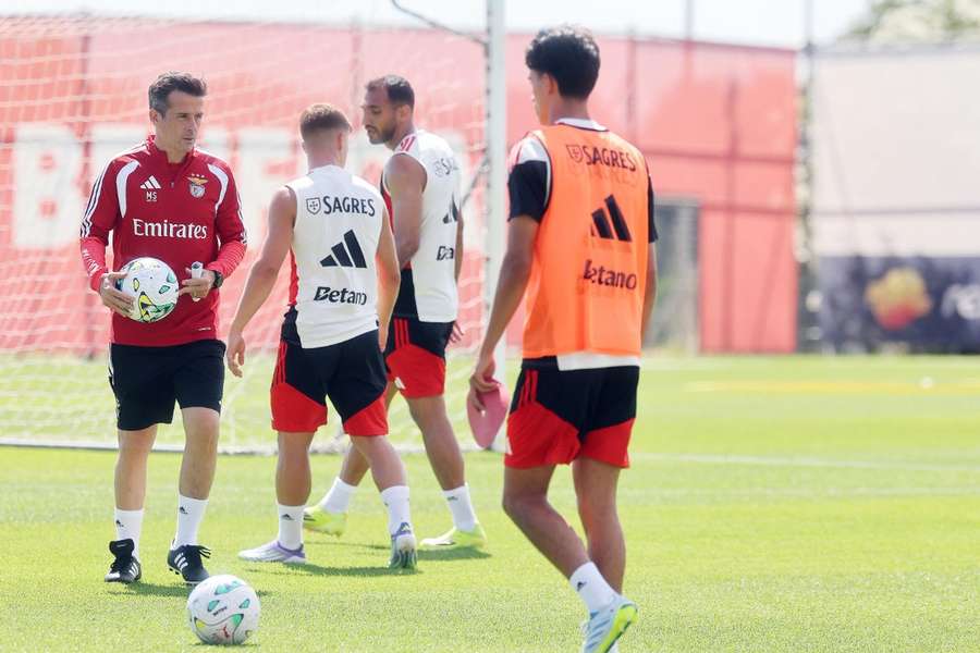 Marco Silva no treino do Benfica