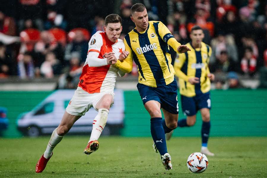 U posledního střetu Slavie s Fenerbahce nechyběl ani Lukáš Provod. U posledního střetu Slavie s Fenerbahce nechyběl ani Lukáš Provod.