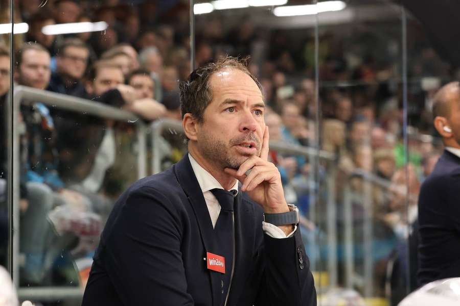 Harry Lange besetzt damit den Posten von Rich Chernomaz