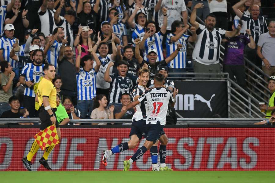 Canales brilla con Rayados